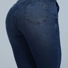 calca_jeans_modelagem_apaixonante_com_detalhes_de_nervura_frontal_6337_3_9dcd2454c0eab0b28f65a3d1dee22c6d