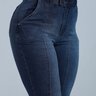 calca_jeans_modelagem_apaixonante_com_detalhes_de_nervura_frontal_6337_4_bcb893399629a1fbdb19cbb099126c45
