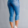 calca_jeans_capri_com_destroyed_estiloso_5323_variacao_50273_5_bc1cadaa886764654185bdae8ba27e3b