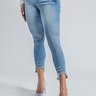 calca_jeans_cropped_classica_com_perolas_na_barra_modelador_de_curvas_5481_variacao_67545_1_fb18915d1410b97e82732d6a13ca5e92