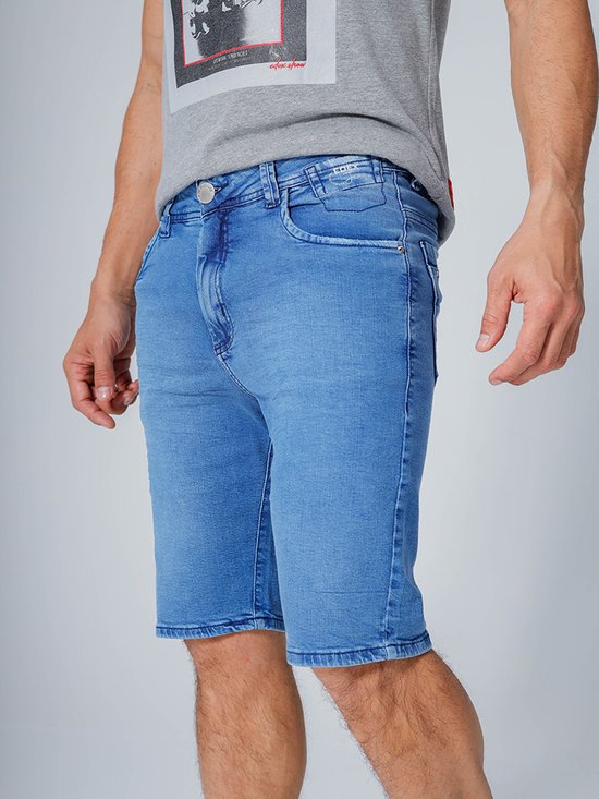 Bermuda Masculina Jeans Slim Tradicional (Azul Claro)