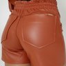 03 shorts feminino couro sintetico single com elastico terracota 40