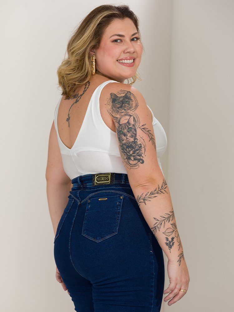 Cal&ccedil;a Feminina Skinny Jeans Plus Size Imagem 1