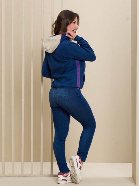 05 blusa de moletom feminina capuz com cordao ajustavel azul g1