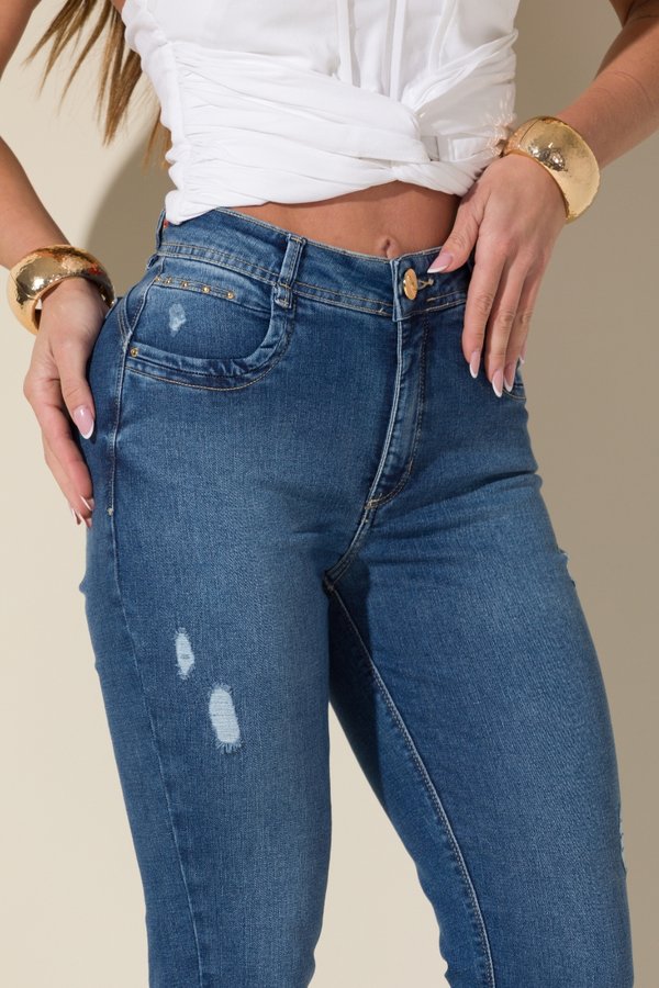 Calça Feminina Jeans Cropped Modeladora Puídos Calça Feminina Jeans Cropped Modeladora Puídos