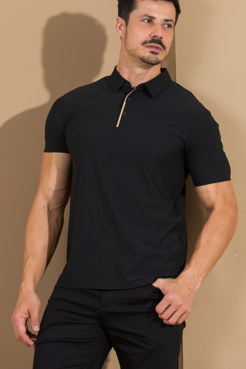Bermuda masculina preta detalhe do tecido