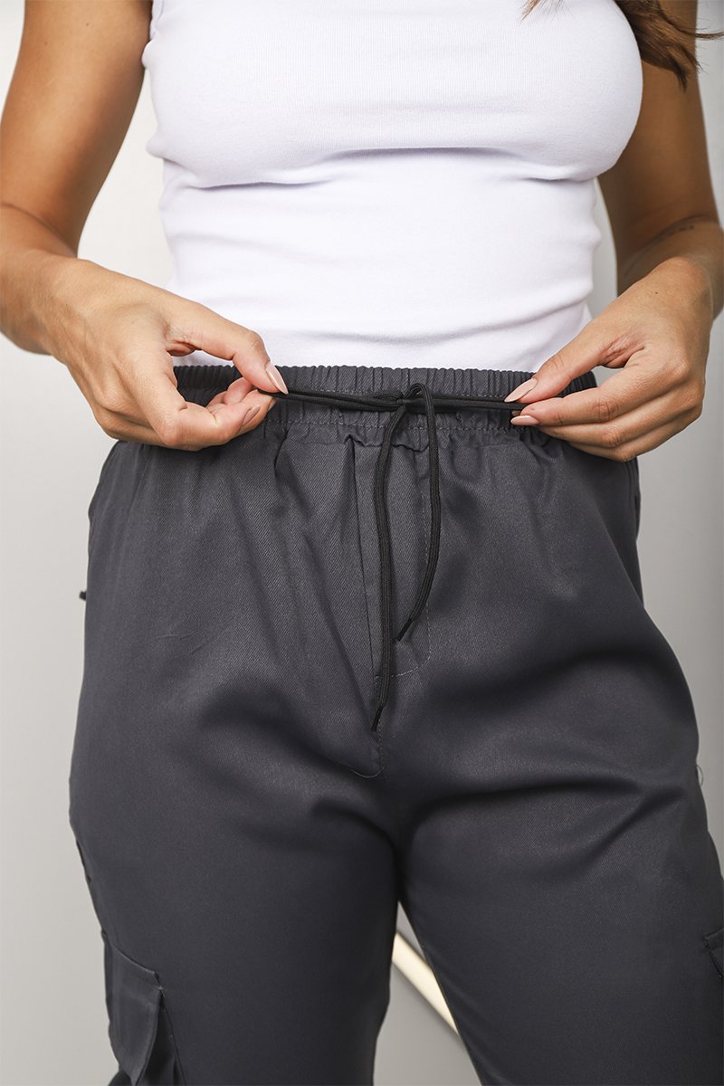 Cal&ccedil;a feminina cargo tactel grafite detalhe cintura