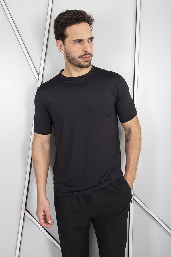 Camiseta Masculina Dry Fit UV 50+ Manga Curta Camiseta Masculina Dry Fit UV 50+ Manga Curta